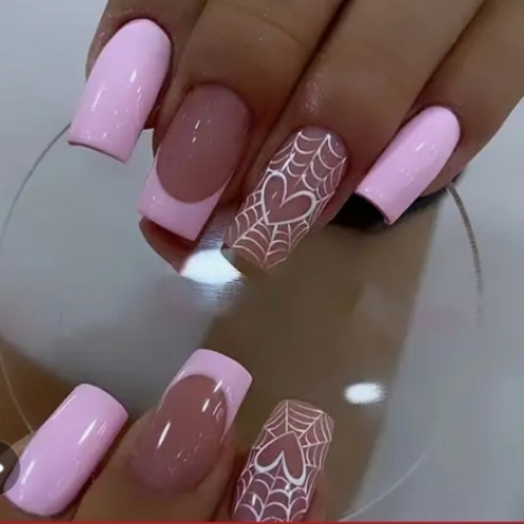 24 Pieces Fake Press On Nails - Picture 7 of 7